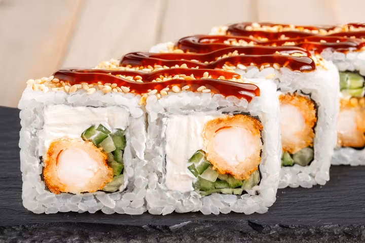 Ролл Ама Эби