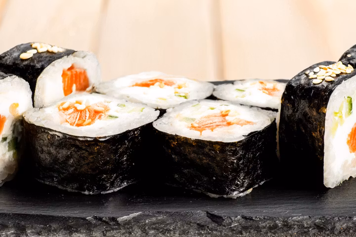 Ролл Чизмаки Лосось Огурец