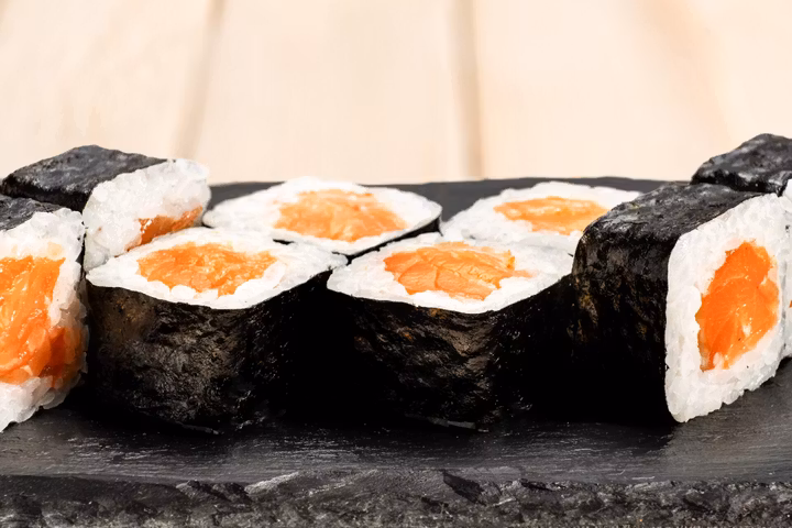 Ролл Хосомаки Лосось