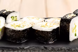 Ролл Чизмаки Огурец